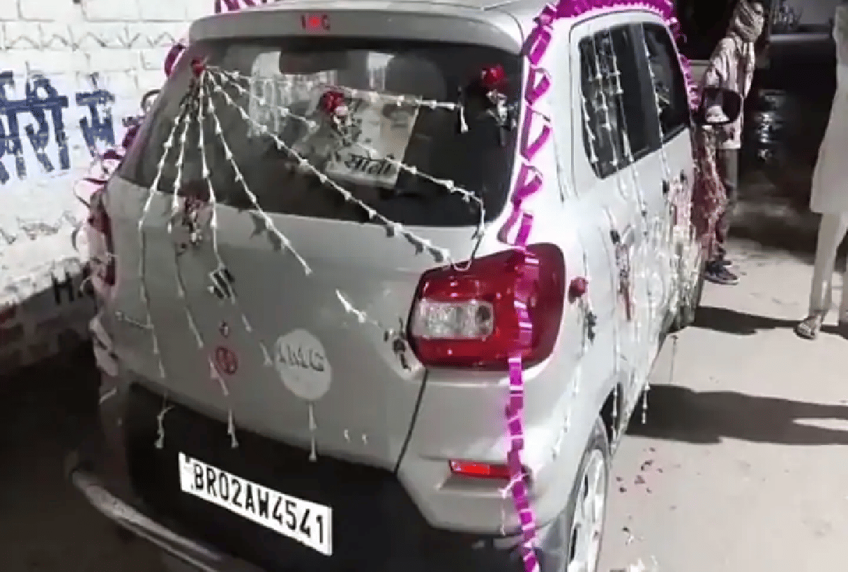 bihar lockdown groom maids dancing carefree on the streets and ran away after seeing police