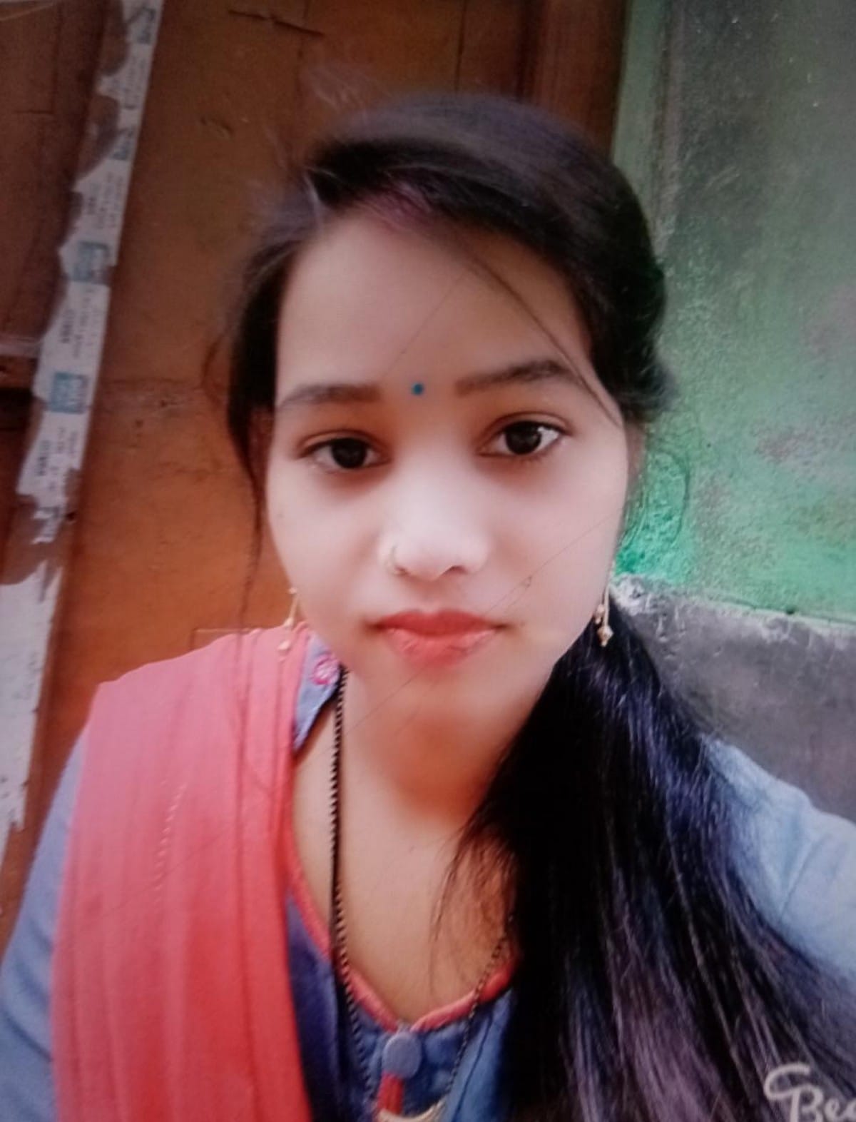 Married woman suicide hanged herself in varanasi