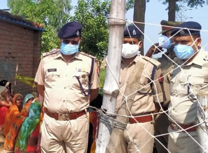 unknown miscreants killed the farmer sleeping in a hut with an ax In Ghazipur