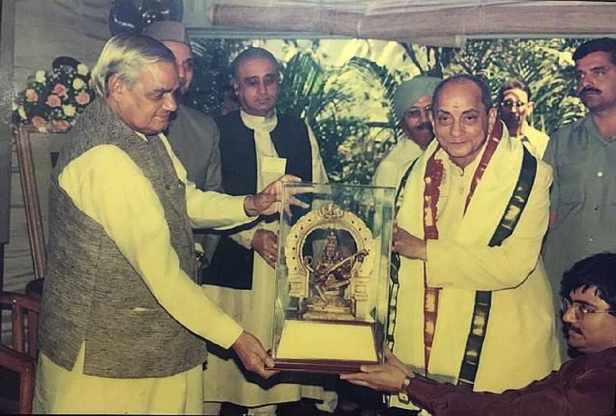 noted sanskrit scholar pandit rewa prasad dwivedi passed away pm modi and president condolence
