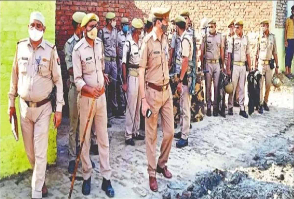 bareilly double murder in panchayat Accused husband with brothers and brother-in-law Firing on wife family two died in bareilly
