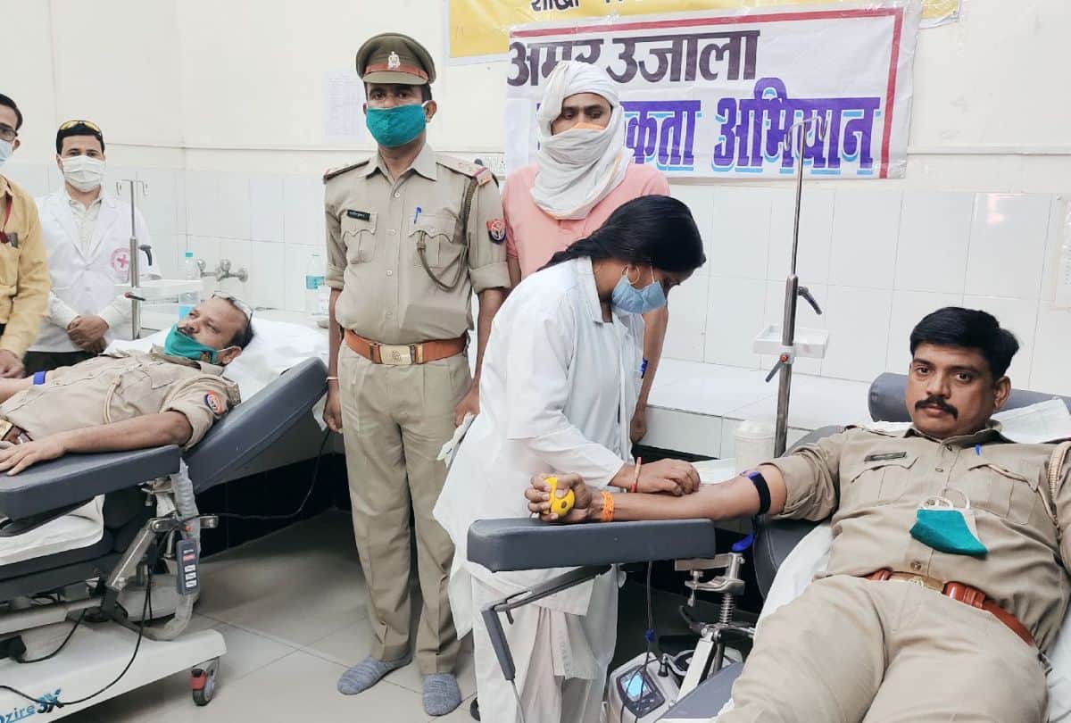 People donated blood in Amar Ujala Foundation blood donation camp in Firozabad