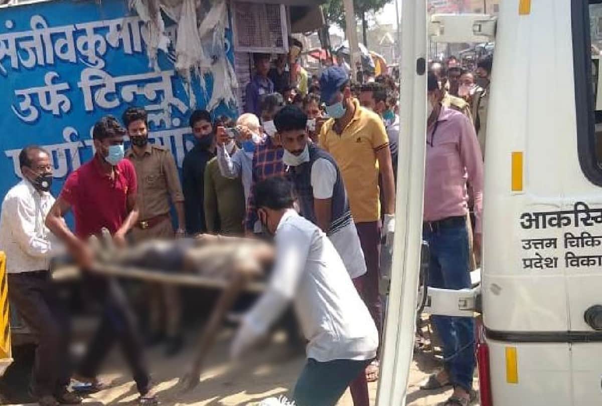 three person died after shop roof collapsed in kasganj