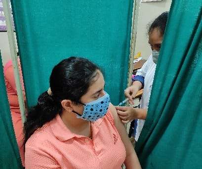 Vaccination: The last boy will open when there are ten people