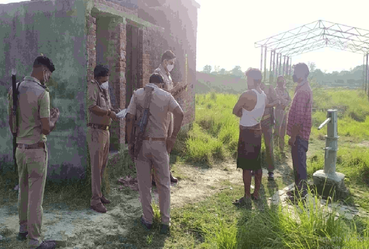 teenager murder in azamgarh while he was in farm with goat deadbody recoverd from room