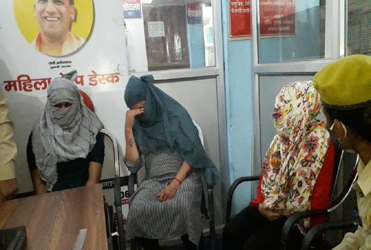 sex racket busted in posh area of varanasi police arrested one women and two girls