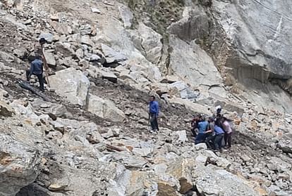 Uttarakhand News: Mountain collapse on Lipulekh motorway, bro company three labourers Died