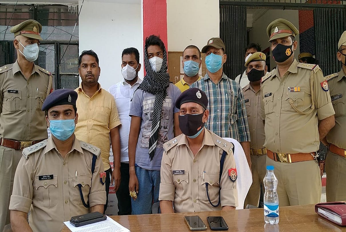 murder accused of brother and his wife with knife arrested in bhadohi said why he do this