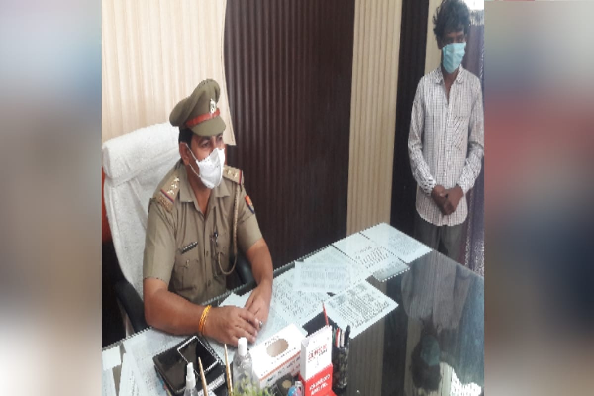 Baghpat: Hemp being sold to smugglers from police station, viral audio of conversation with police man exposed