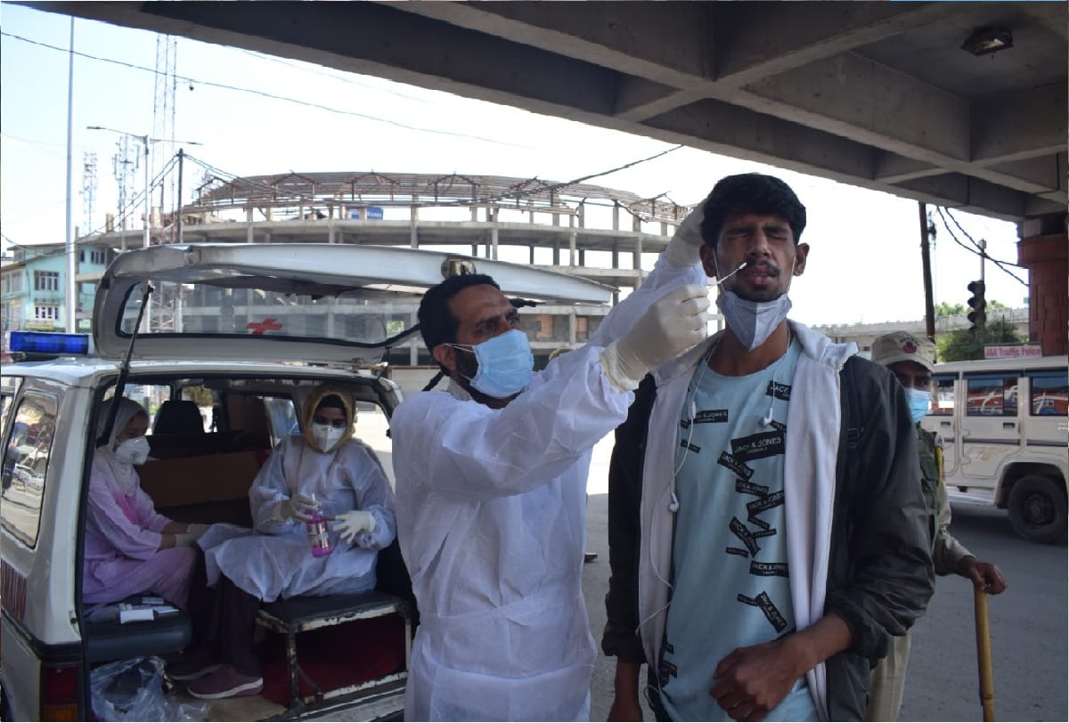 Jammu and Kashmir: cases rise again after several days, 53 deaths, 2965 new patients found