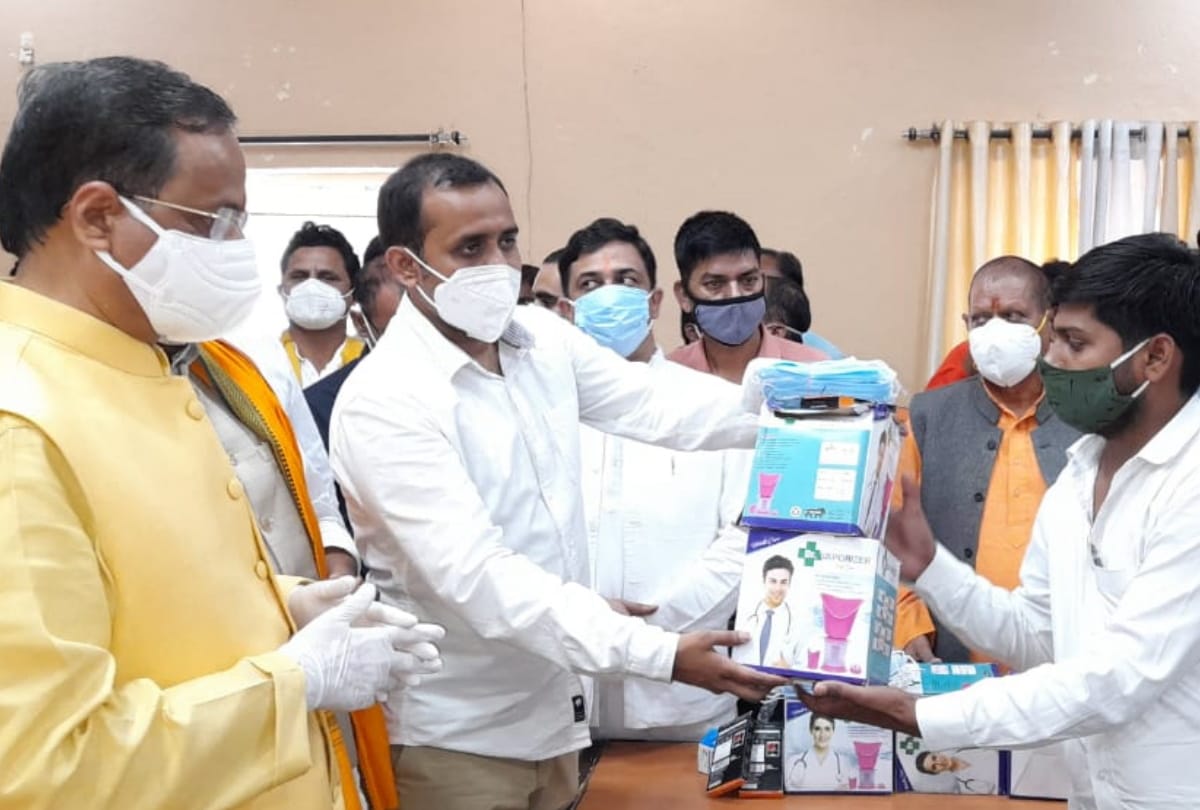 Deputy CM Dr Dinesh Sharma in Raebareli.