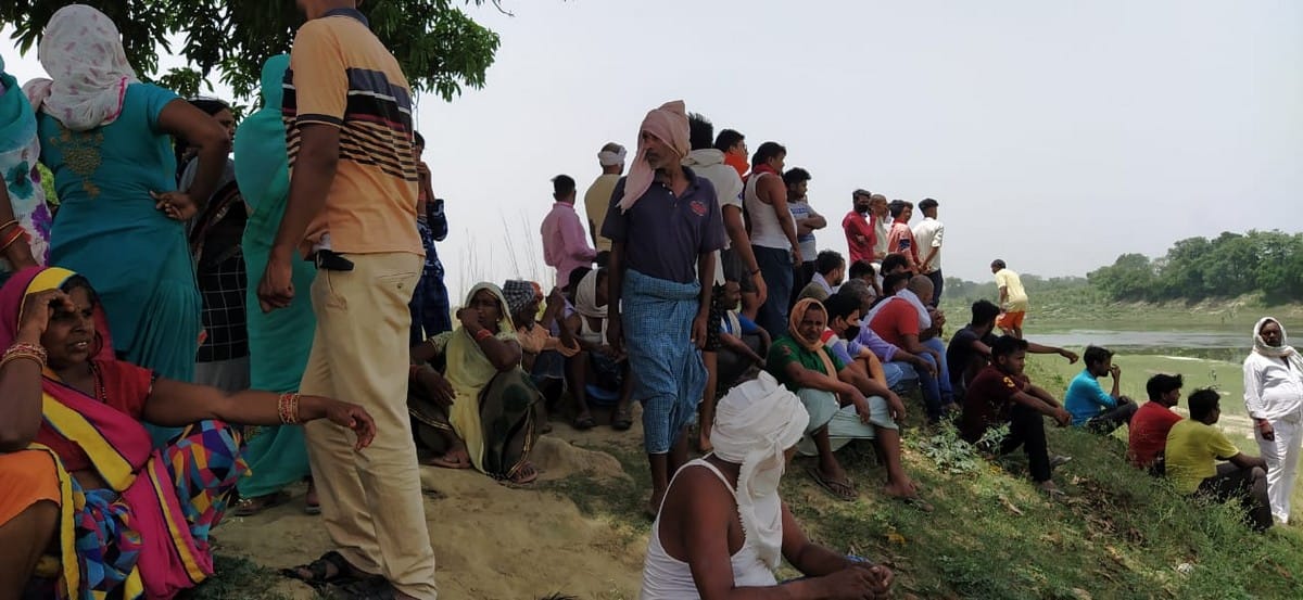Highschool student boy died drowned in pond in varanasi