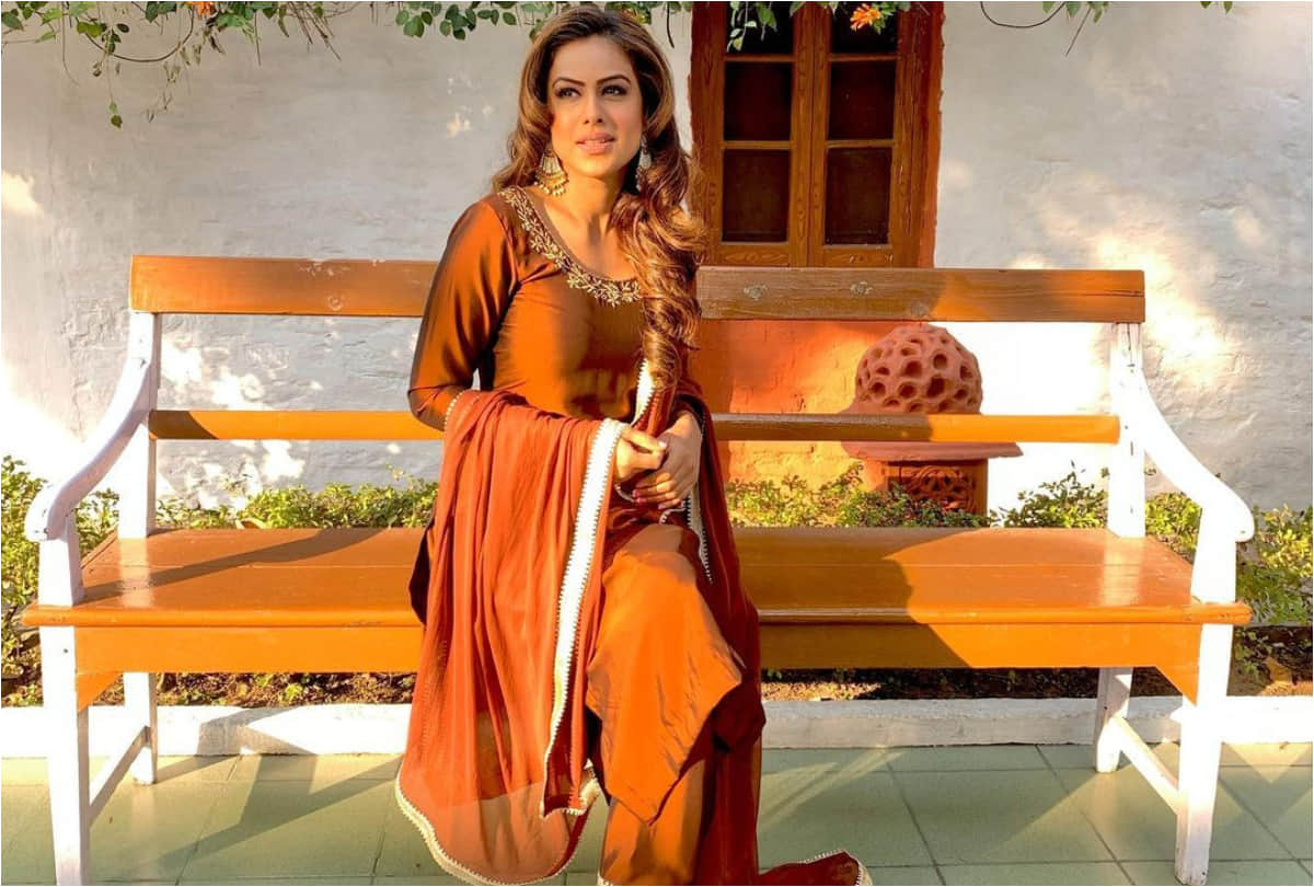 not bold nia sharma share pic in desi kudi look wearing salwar kurta