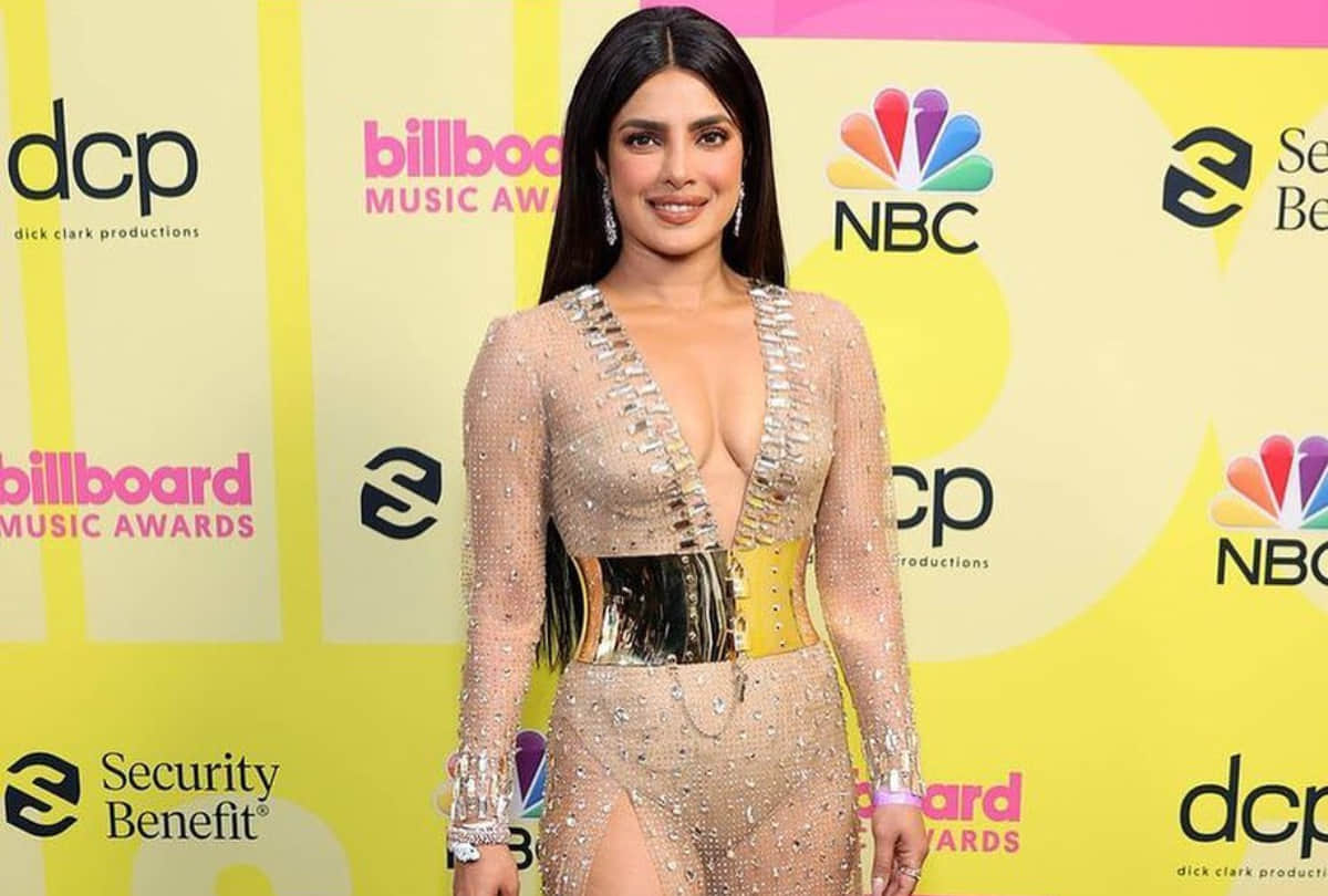 priyanka chopra wears sheer through thigh high slit gown in billboard music award 2021