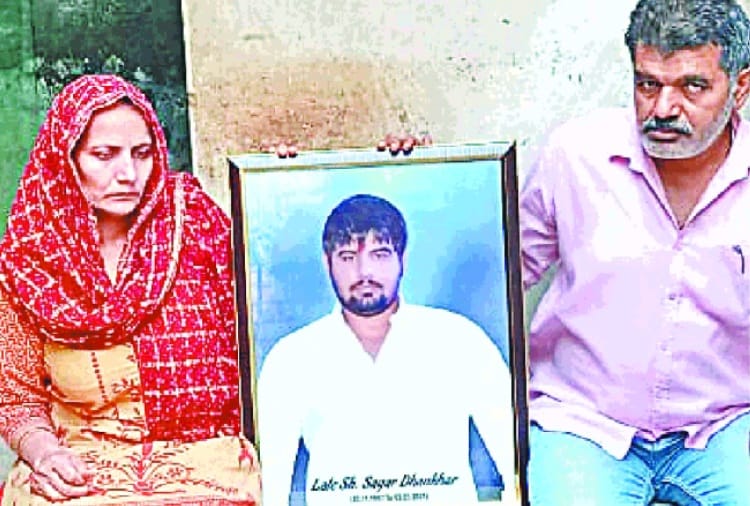 Family of Wrestler Sagar Dhankhar Demand Police to Reveal real Motive of Murder  