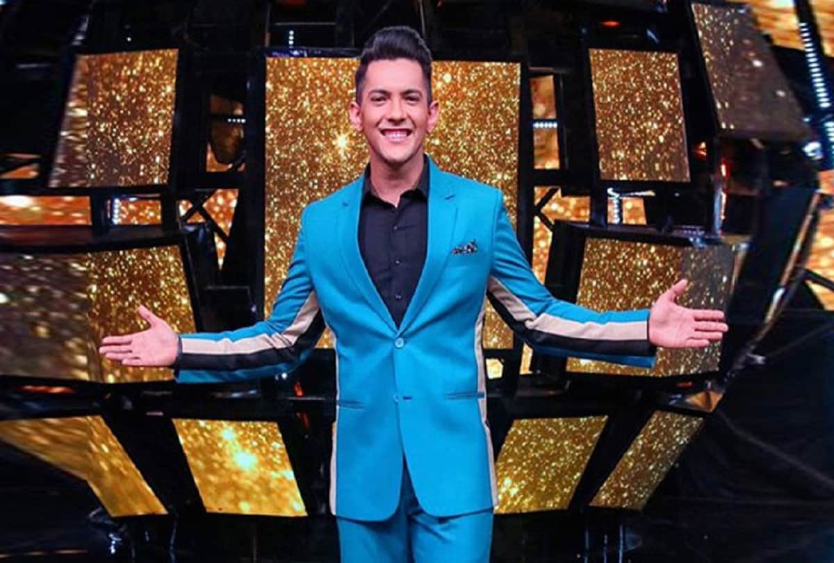 Indian Idol 12 Host Aditya Narayan Controversies From Misbehave With Airport Staff To Arrested For Road Accident