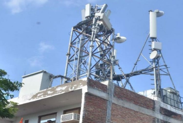 There is no connection between 5G and Coronavirus, says expert