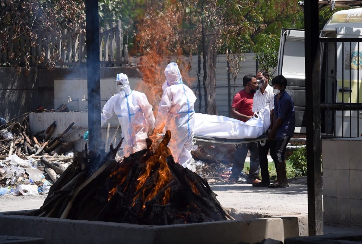 21273 new covid 19 cases found in Maharashtra and 425 patients died