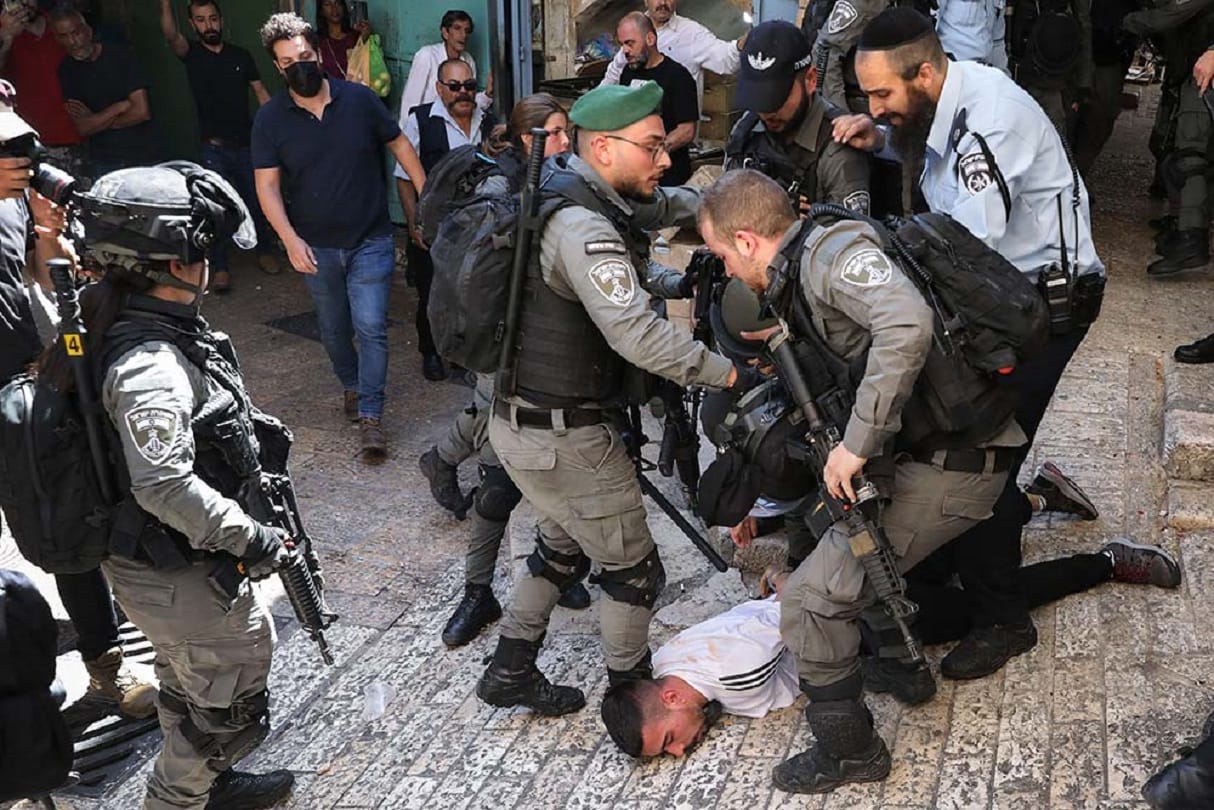 Violence erupts in Jerusalem after the funeral of a Palestinian youth read world news
