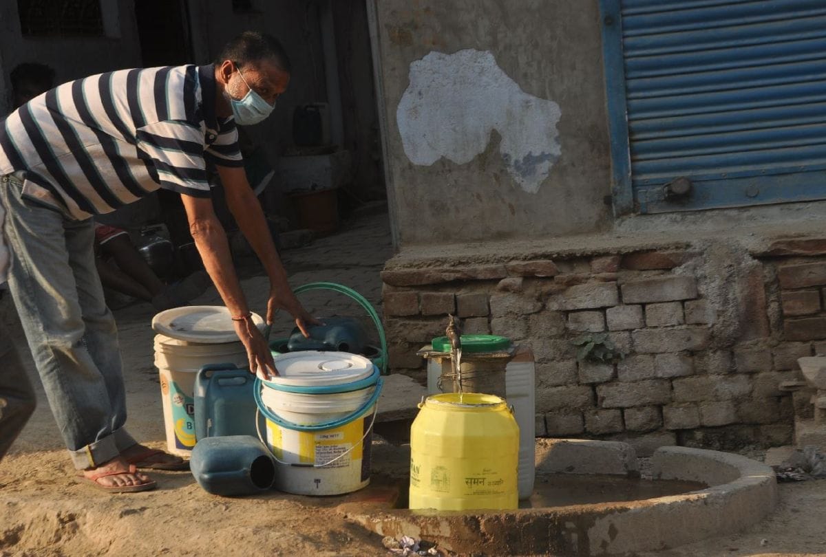 Decreasing groundwater level increased people thirst in varanasi  demand for water supply increased in summer,
