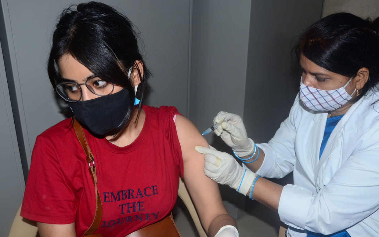 More than 10 thousand got vaccine at 60 booths in Gorakhpur