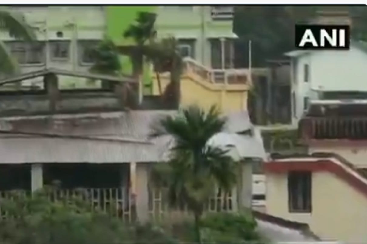Cyclone Yaas Landfall: Latest Photos and Videos of Odisha, West Bengal Heavy Rain