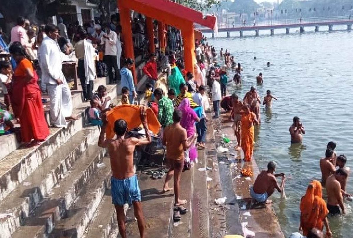 Buddha Purnima 2021: Devotees Take Bath In Ganga River In Corona Virus Infection