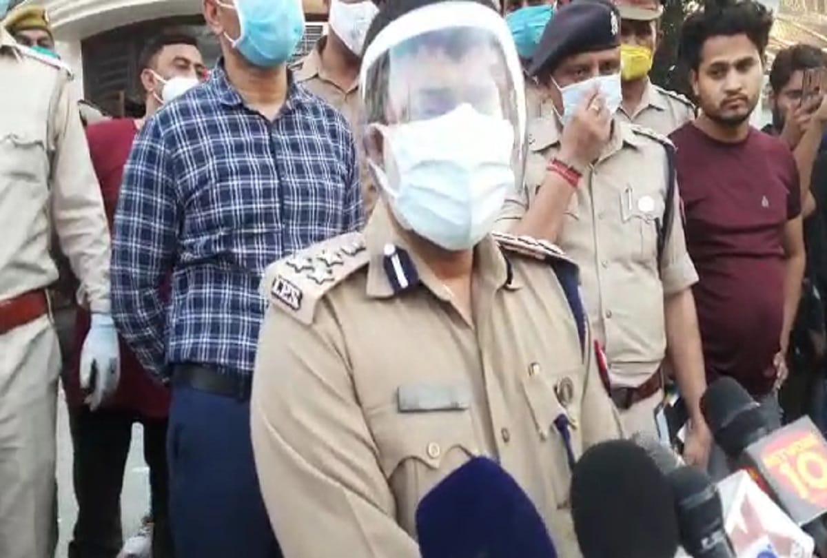 Ghaziabad robbery Robbery in property businessman house in Ghaziabad worth one crore rupees see photos