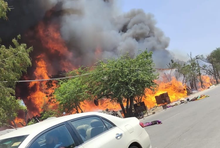 Fire breaks out in Slums outside rail coach factory in Kapurthala of Punjab