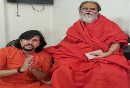 prayagraj news : महंत नरेंद्र गिरि और आनंद गिरि।