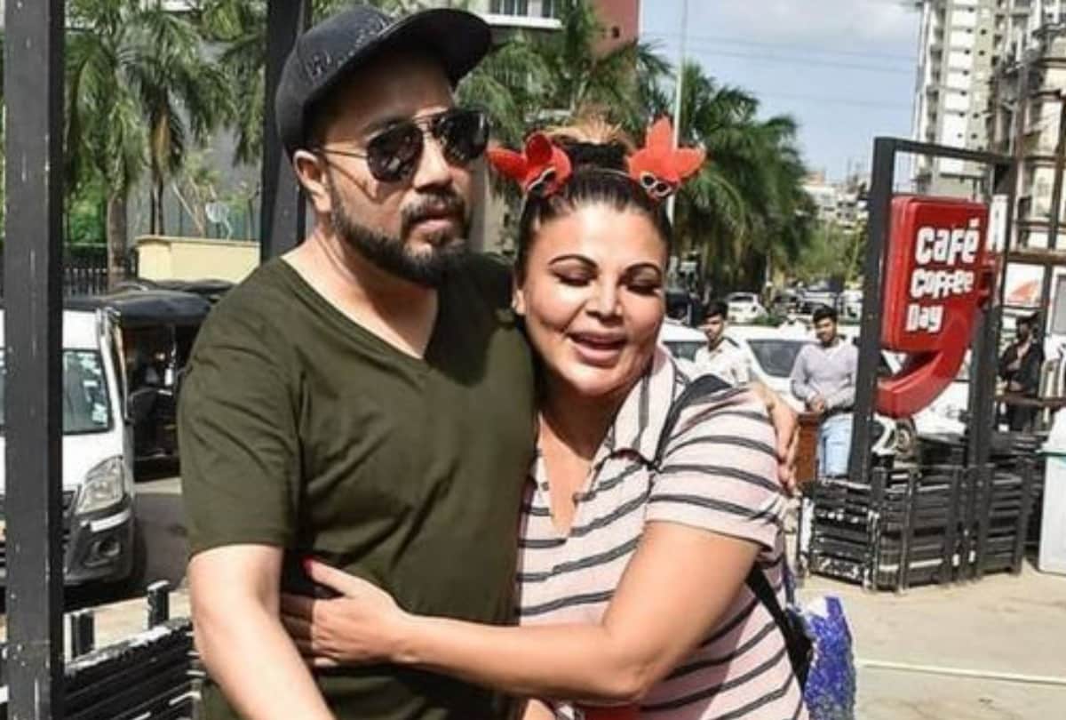 After 15 Years Of Kissing Controversy Rakhi Sawant Reunites With Mika Singh Touches His Feet