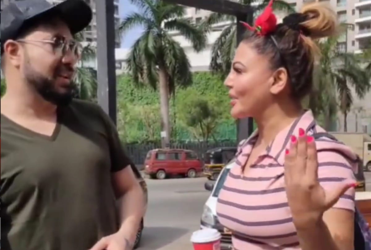 After 15 Years Of Kissing Controversy Rakhi Sawant Reunites With Mika Singh Touches His Feet