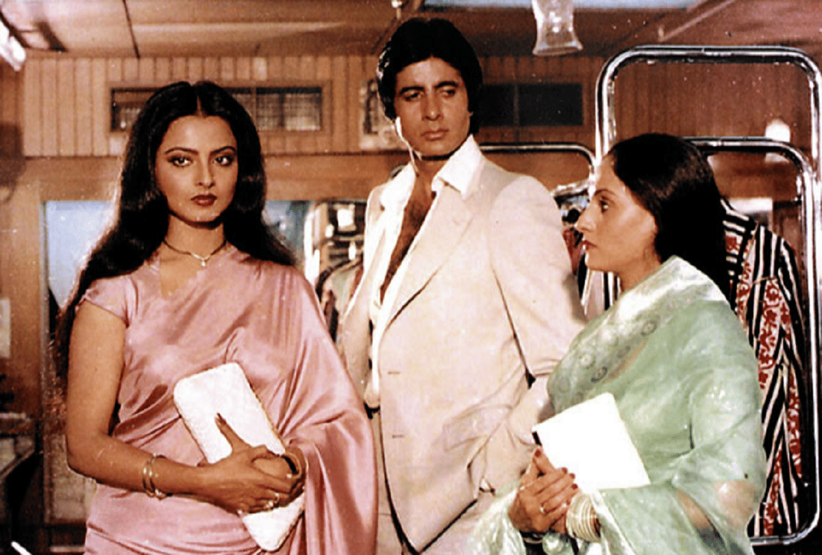 Smita-Parveen, the original choice for Yash Chopra's Silsila  but amitabh bachchan ask for rekha and jaya bachchan