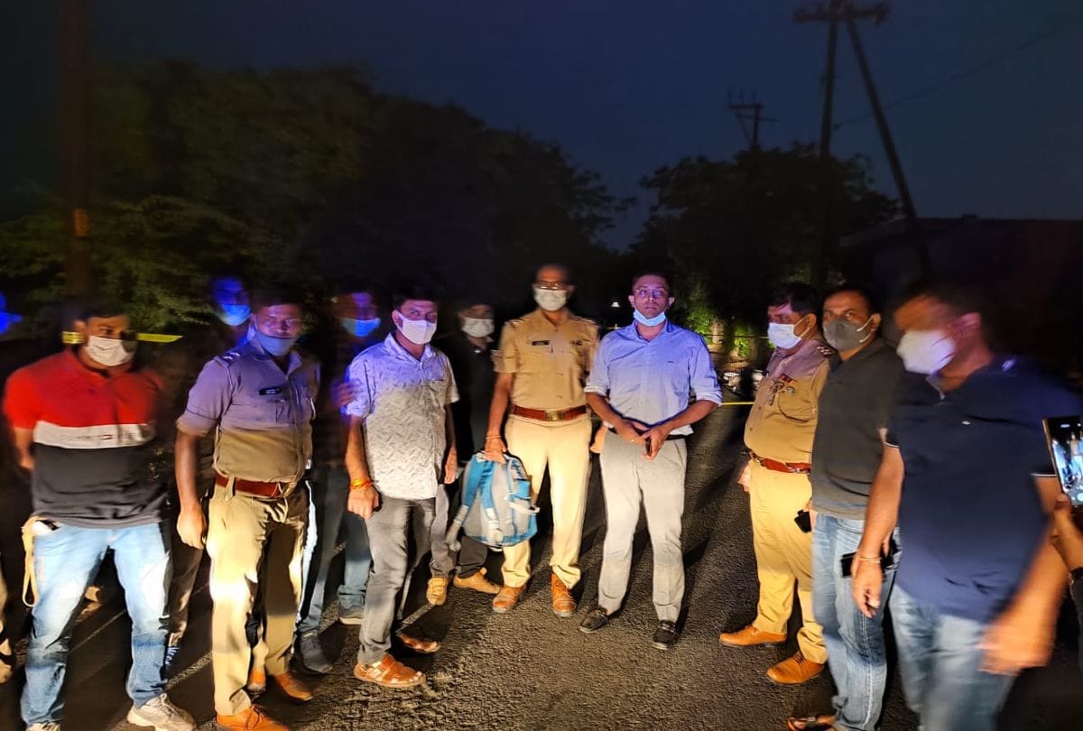 seven miscreants arrested for robbed doctor house in agra