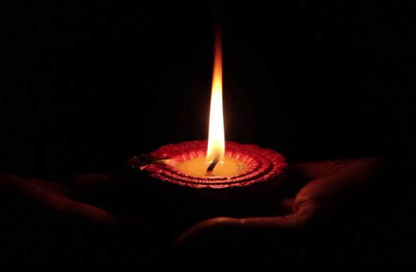 Chhoti Diwali 2022 Why Elders Should Light Diyas on Narak Chaturdashi Know Its Importance and Story