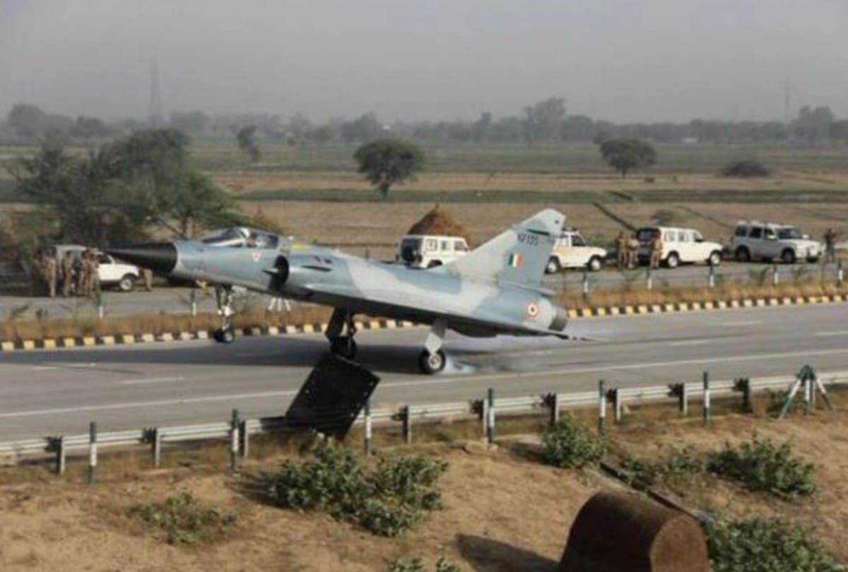 Air Force made a deal to buy old Mirage-2000 from France