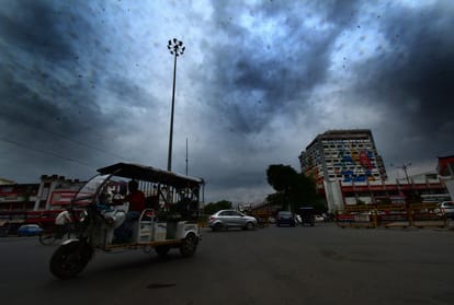 Effect of Yaas: Strong, light rain in cyclonic winds, scattered showers