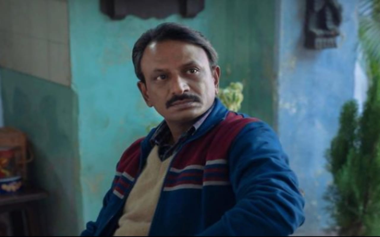 Rajesh Tailang mirzapur actor shared photo oh twitter looking as vendor post gone viral