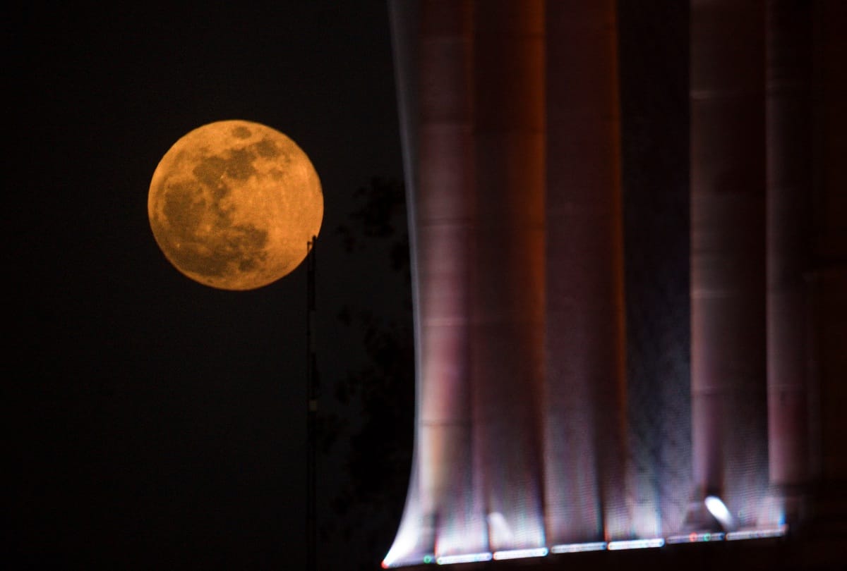Lunar Eclipse or Chandra Grahan 2021 Photos see here