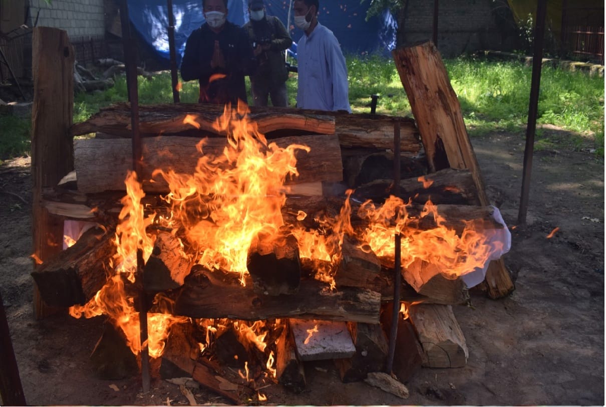 Demand for Financial help to family of teachers who lost their lives from covid