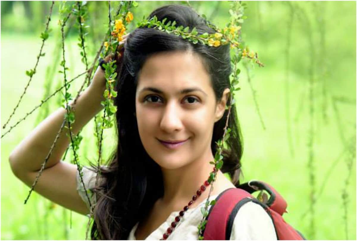 Remember Kajol Sister Chutki From 'Dilwale Dulhania Le Jayenge' here how She Looks Now