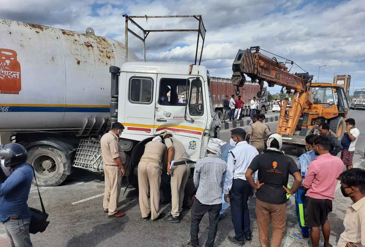 Kanpur: Tanker filled with gas going to varanasi, tire exploded in kanpur