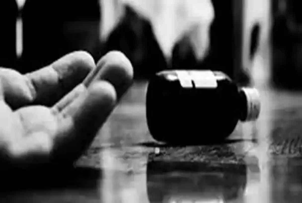 Kakadeo resident advocate commits suicide after quarreling with wife