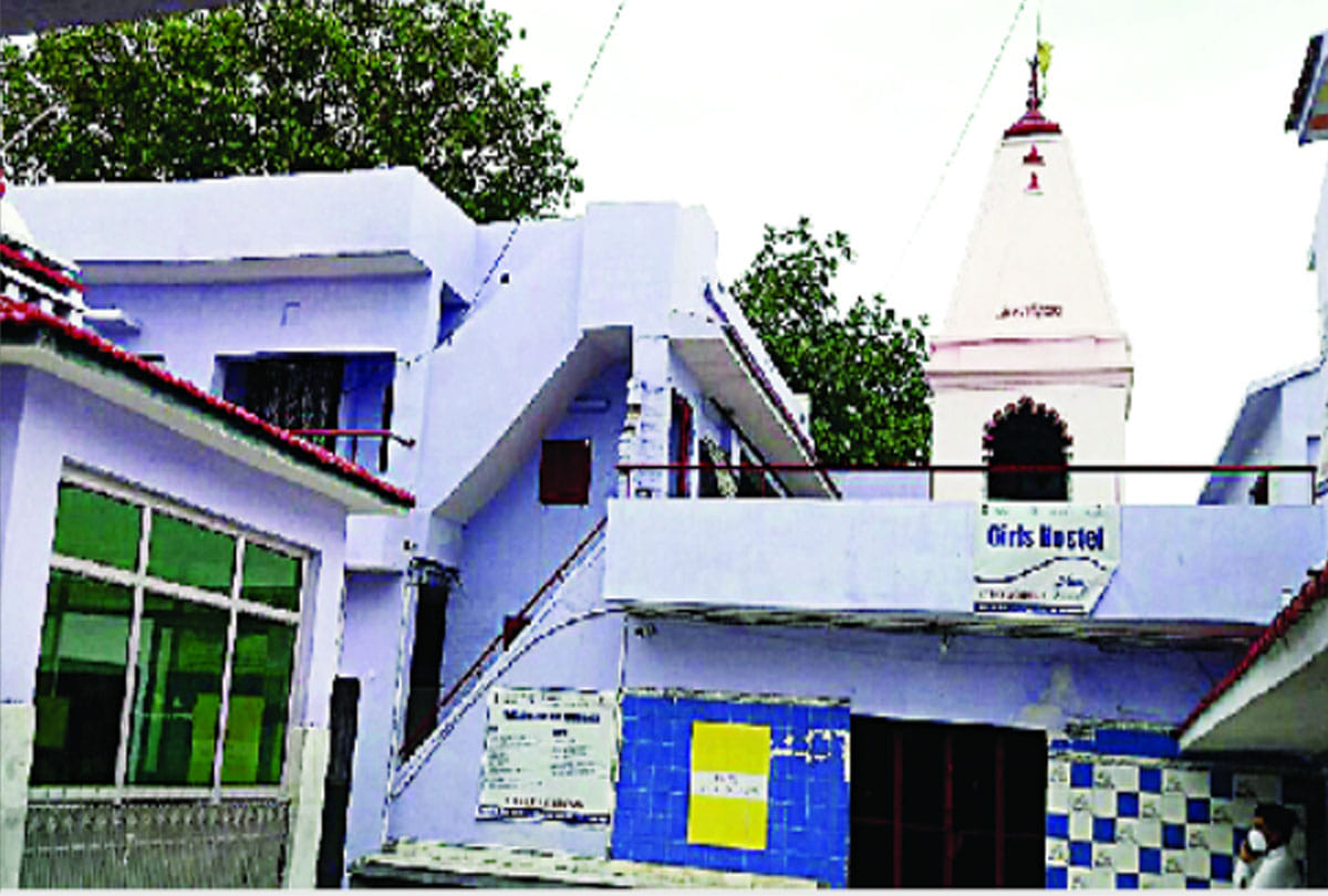 Dispute over possession of the ashram in kanpur