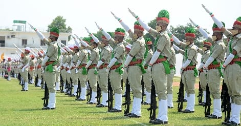 321 trainees became soldiers by taking the oath of office and duty