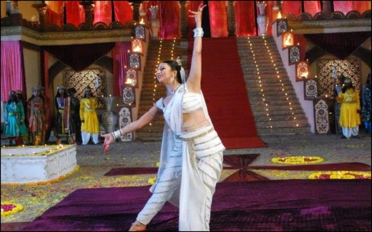 Divyanka Tripathi played apsara chandradev role in ramayan Neha Sargam and Gagan Malik played lead as ram sita