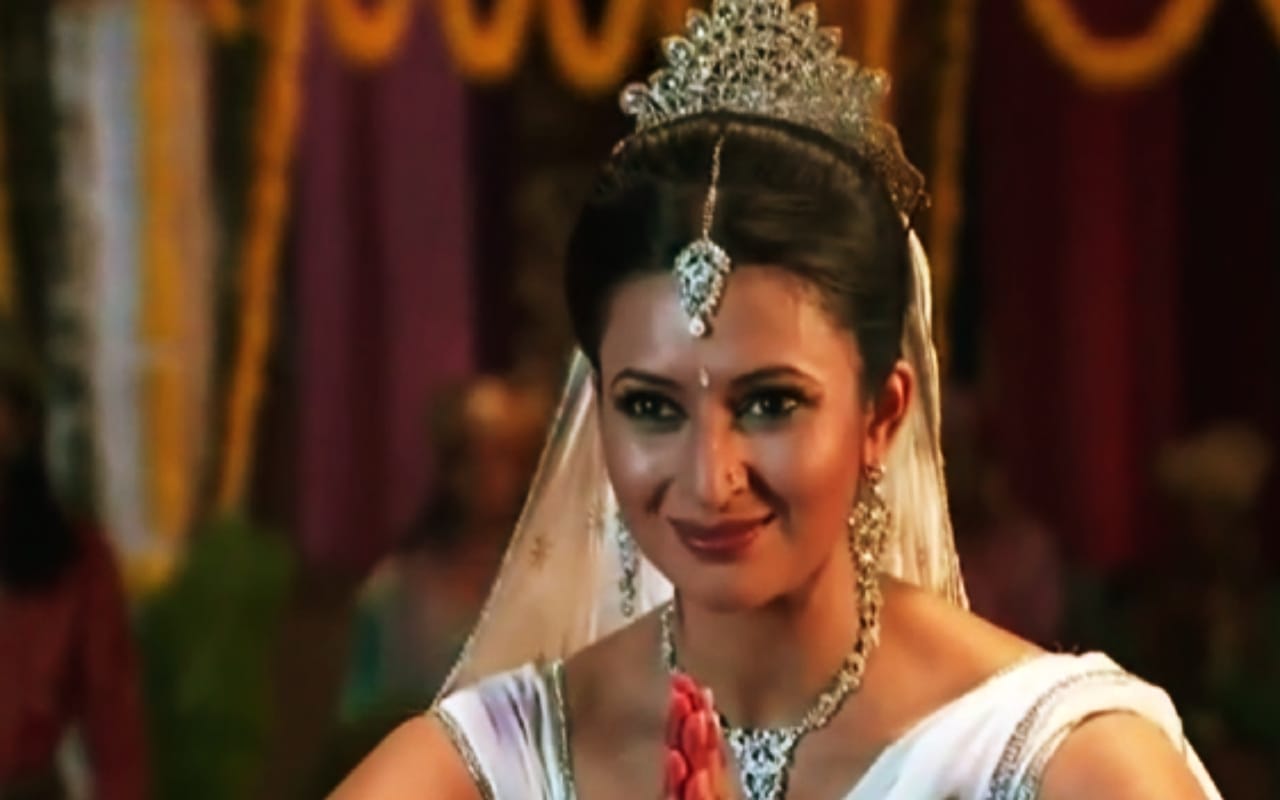 Divyanka Tripathi played apsara chandradev role in ramayan Neha Sargam and Gagan Malik played lead as ram sita