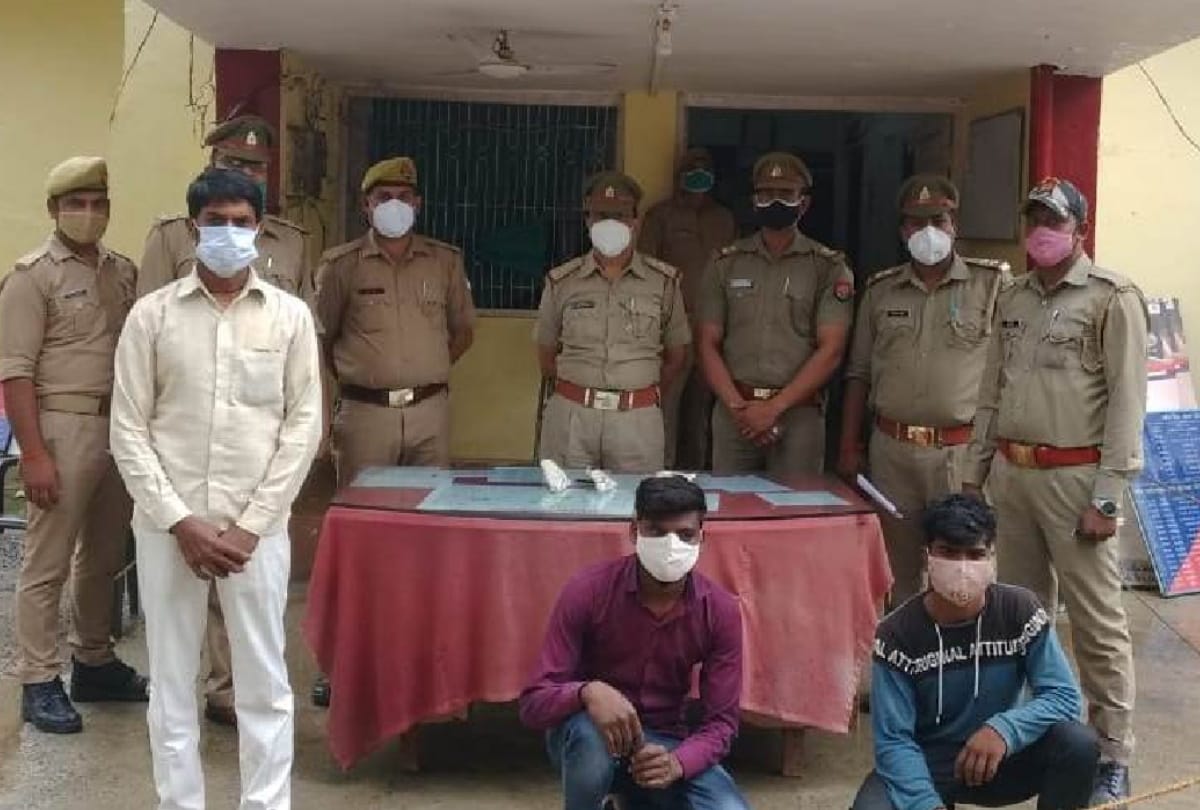 Three people caught in an encounter by Police
