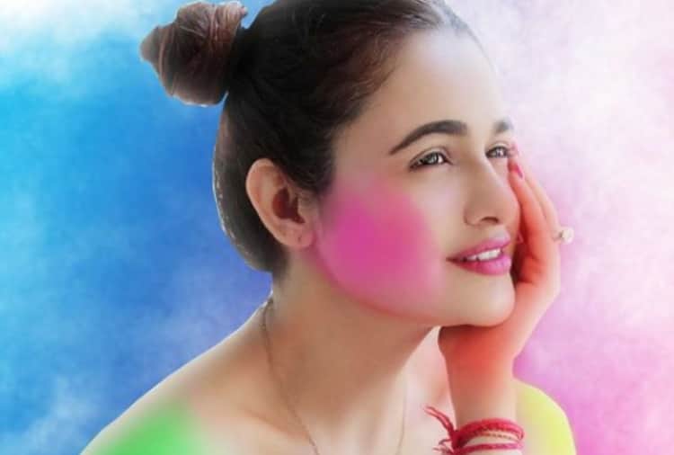 A Case registered against Actress Yuvika Chaudhary in Hansi Of Haryana