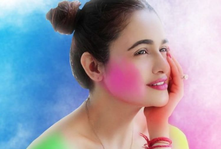 A Case registered against Actress Yuvika Chaudhary in Hansi Of Haryana